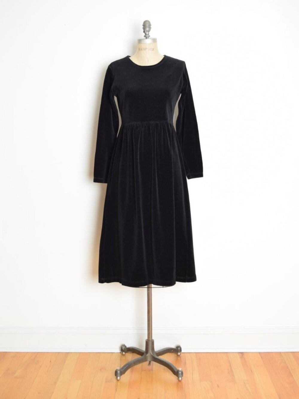 vintage 90s babydoll dress black velvet knit grunge goth midi long sleeve M